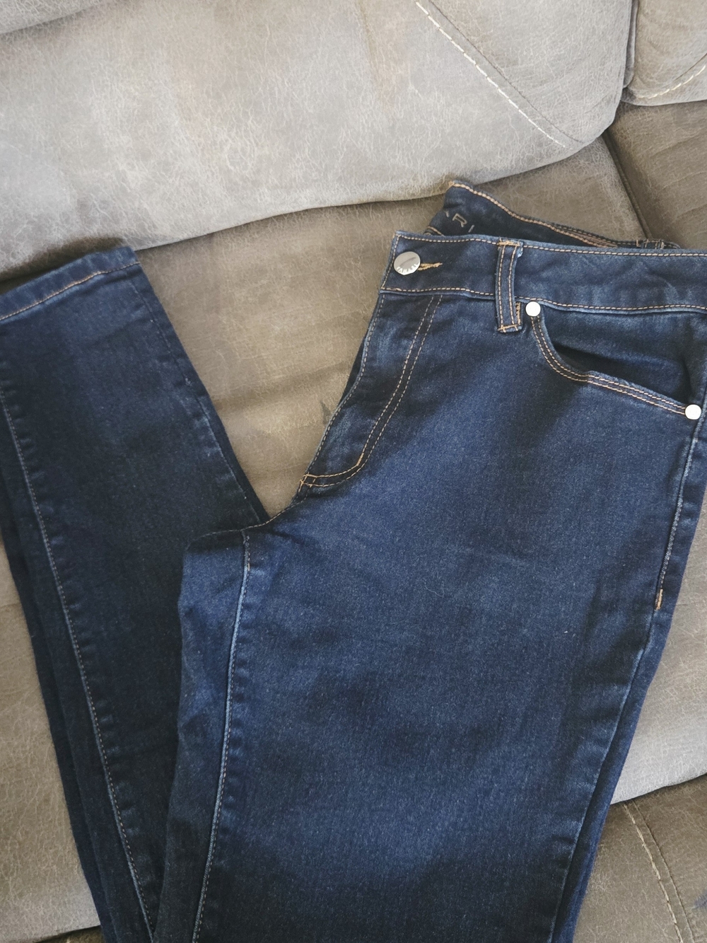 Tahari Dark Blue Women's Skinny Jeans